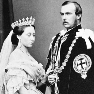 Призрачная тиара Гессенов: пугающая история одного из самых красивых королевских украшений