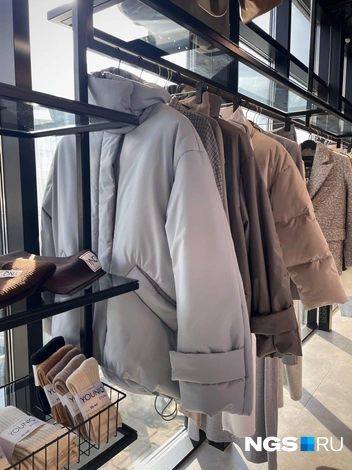 Куртка с воротником стойкой за 13 500 рублей | Источник: Алена Золотухина / NGS.RU