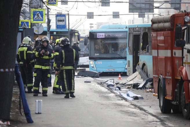 «На дороге труп». Водитель автобуса, устроивший смертельный таран на юге Петербурга, не справился с управлением | Источник: Валентин Егоршин / «Фонтанка.ру»