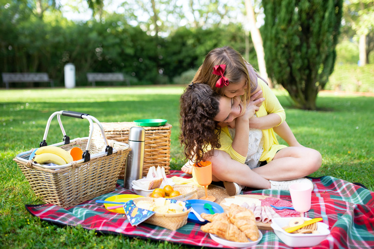 Сезон открыт: 5 сытных рецептов для пикника, которые придутся по вкусу детям