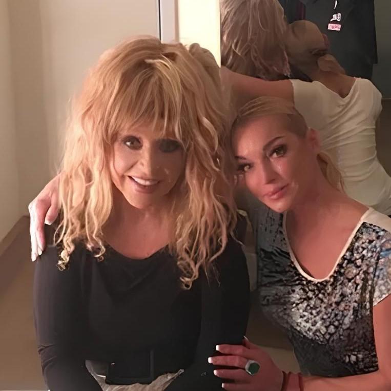 Волочкова о трепетной заботе Аллы Пугачевой после операции на сустав: «Она была рядом, звонила и писала»