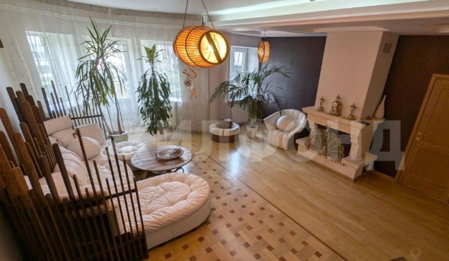 В гостиной есть камин  | Источник: Жилфонд / N1