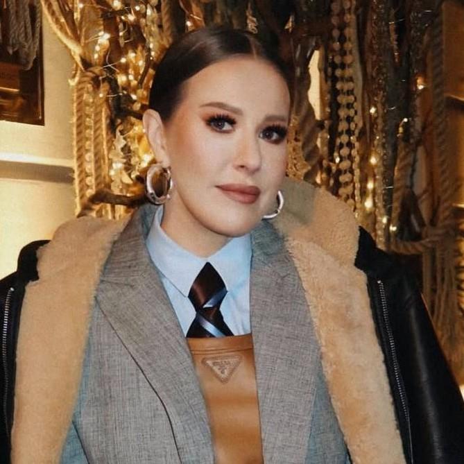 «Будем беднее жить, Платош. Ты к этому готов?»: Ксения Собчак потеряла миллионы из-за блокировки соцсетей