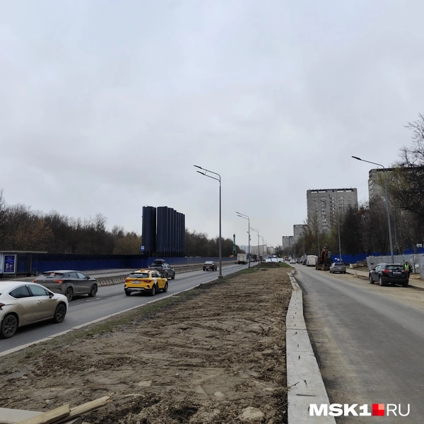 Вид на Липецкую улицу в сторону области в апреле 2026-го | Источник: Игорь Мещанев / MSK1.RU