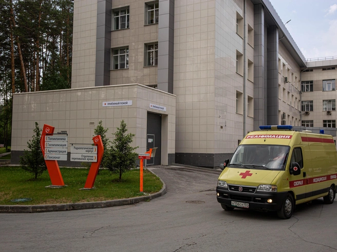Экстренную помощь в госучреждениях оказывают иностранцам бесплатно | Источник: Александр Ощепков / NGS.RU