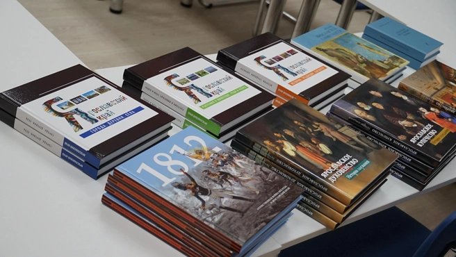 Книги можно приобрести на презентациях, в фирменных магазинах и на маркетплейсах