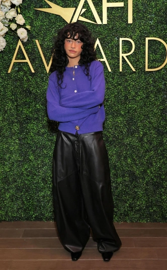 Как Одесса Эзайон стала нашей модной одержимостью (даже без помощи персонального стилиста) Как Одесса Эзайон стала нашей модной одержимостью (даже без помощи персонального стилиста)