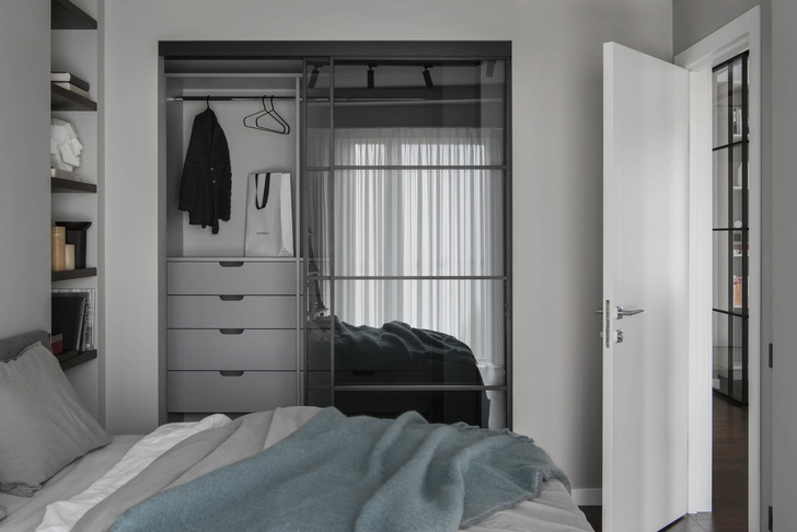 Все оттенки серого: минималистичная квартира 91 м² (фото 9)