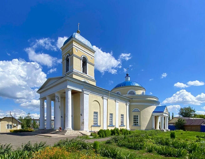 Главный вход в церковь | Источник: Валерий Долженко / sobory.ru