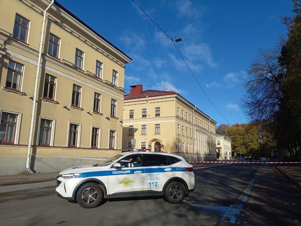 В центре Петербурга перекрыли участок Парадной улицы