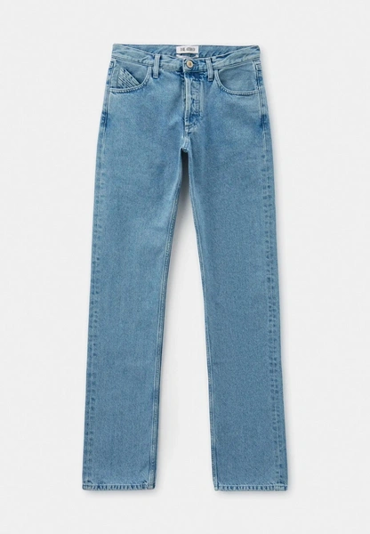 5 лучших способов стилизации джинсов зимой 2026 года