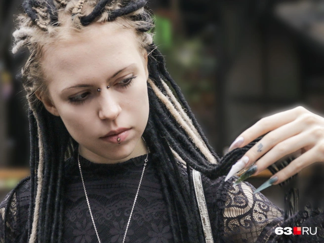 У девушки яркая и запоминающаяся внешность | Источник: Ксения Бирюкова / 63.RU