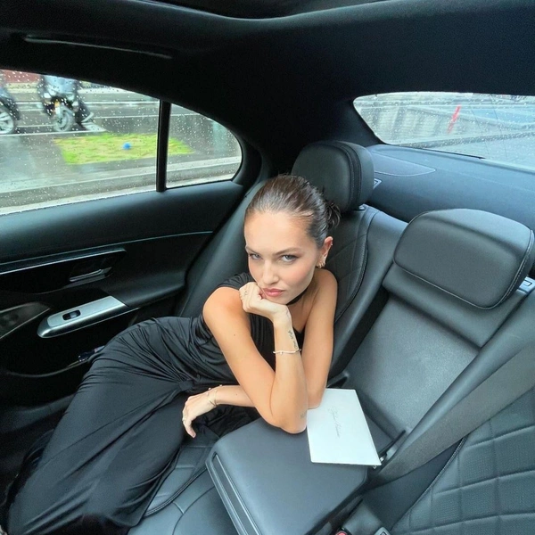 Какой стала самая красивая девочка в мире, которую раньше обожали все: 20 честных фото | Источник: соцсети