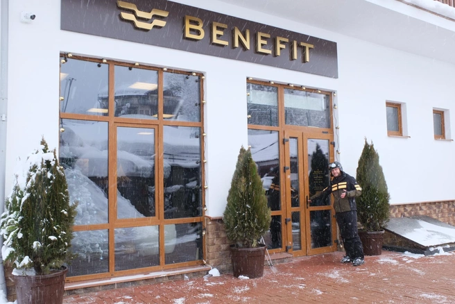 В комплексе уже открыт отдел продаж, где для покупателей проводят презентации объекта | Источник: Михаил Гордеев