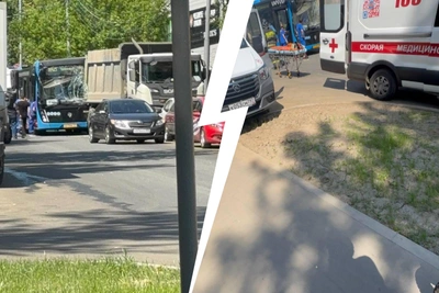 Автобус врезался в грузовик у ТЦ Эльбрус: 8 раненых
