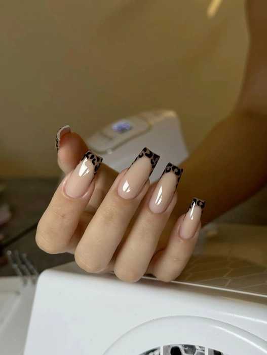 Вроде бы нюд, но смотрится дерзко | Источник: lunanails_bar / Instagram (экстремистская организация, деятельность запрещена на территории РФ)