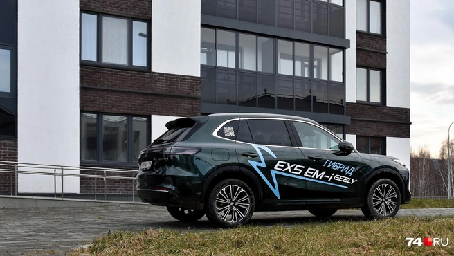 Автомобиль сделан с явным прицелом на китайские предпочтения: комфортный, но не спортивный | Источник: Артем Краснов