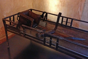 Будут ли снова лечить электрошоком: что означает новый проект Минздрава и поможет ли это в лечении психических расстройств