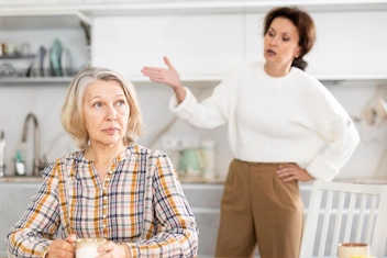 «Грублю всем людям и не умею воспринимать критику в свой адрес. Что с этим можно сделать?»