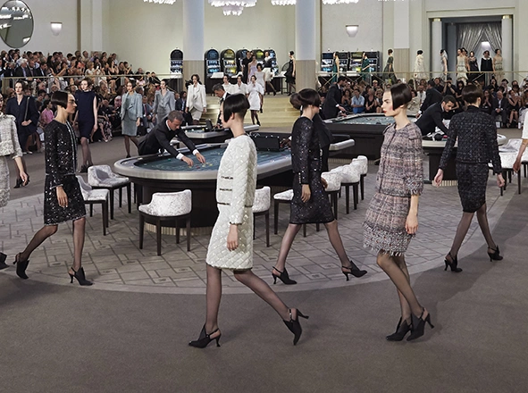 Неделя Высокой моды в Париже: Chanel FW2015/16