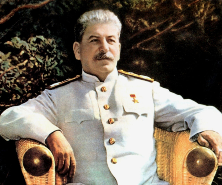 Как выглядела единственная женщина, которую любил Сталин — и это не его жена