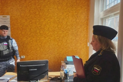 Печорец взыскал 150 тысяч рублей через приставов