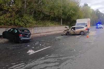 Три машины разбились на Сахарова в Нижнем Новгороде