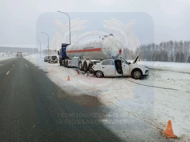 Фото с места трагедии | Источник: Госавтоинспекция Татарстана / T.me