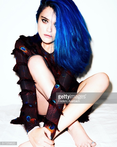 Модная синяя краска для волос 