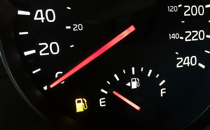 Сколько километров проедет автомобиль без бензина
