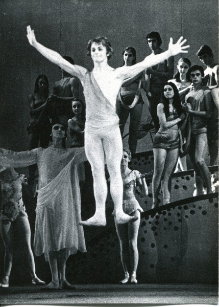 Ради искусства Михаил Барышников бросил невесту и сбежал из СССР. Как артист стал секс-символом и легендой мирового балета?