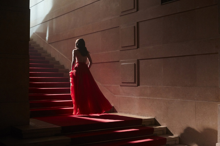 Красная гвардия: как голливудская актриса и итальянский режиссер создали фильм-сказку для Campari