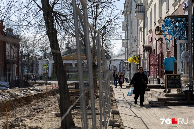Больше других перекопана улица Депутатская | Источник: Евгений Кудрявцев / 76.RU 