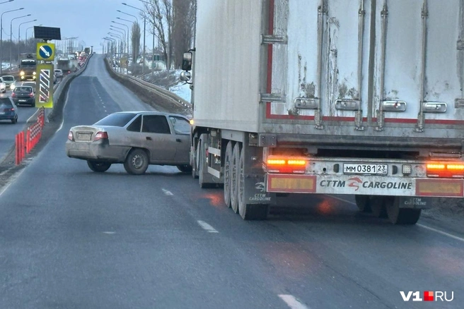 показывает пизду на камеру - подборка из видео