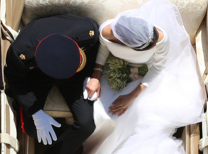 Фото №1 - Как был сделан самый известный свадебный снимок принца Гарри и Меган Маркл