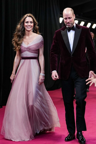 Кейт Миддлтон (впервые после лечения рака) и принц Уильям посетили BAFTA-2026 | Источник: Getty Images