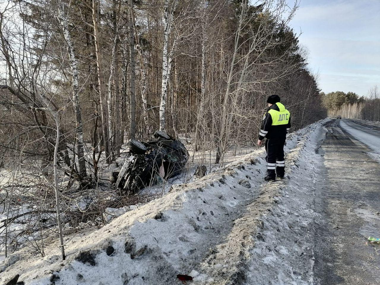 Екатеринбуржец на Land Cruiser собрал за собой полицейскую погоню, поймал  пули и перевернулся - 3 марта 2024 - Е1.ру