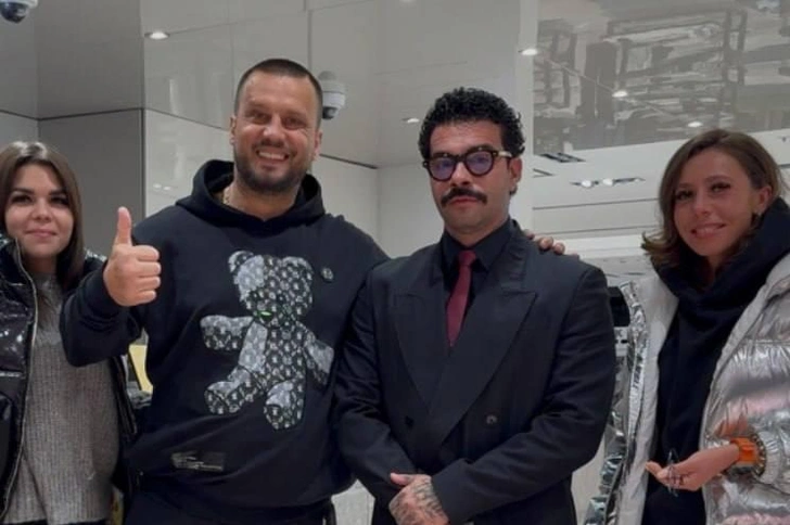 Максим Антонов хвалился дружбой с известными артистами — на фото с Тимати | www.starhit.ru