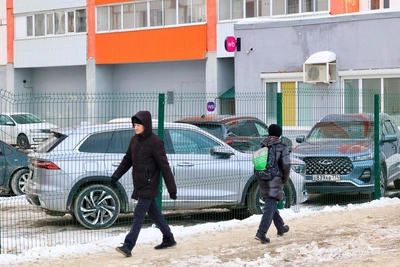 Chelyabinsk Residents Angered by Wildberries Pick-Up Point in Closed Courtyard