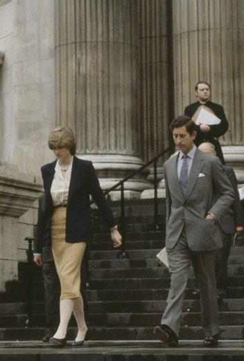 Леди Диана и принц Чарльз после первой репетиции свадьбы, 12 июня 1981