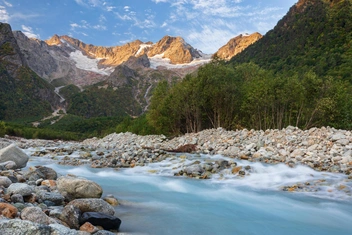 7 регионов виноделия в России, куда можно поехать на экскурсию в 2024 году