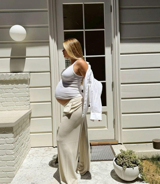 Можно ли беременным летать на поздних сроках — отвечает врач
