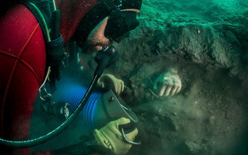 Кувшин в виде утки, жуткая рука: что нашли археологи в затонувшем египетском городе