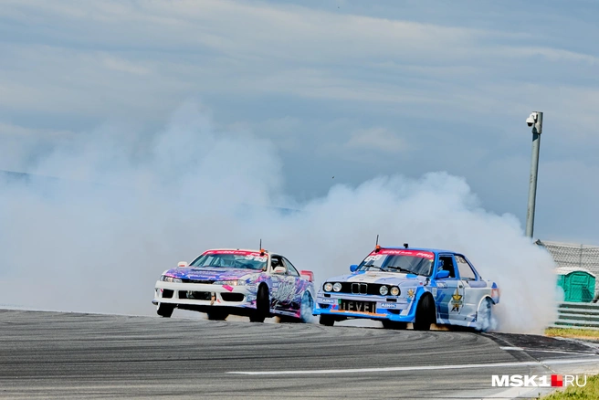 В Подмосковье дрифтеры сошлись на Moscow Raceway | Источник: Дмитрий Толстошеев / MSK1.RU