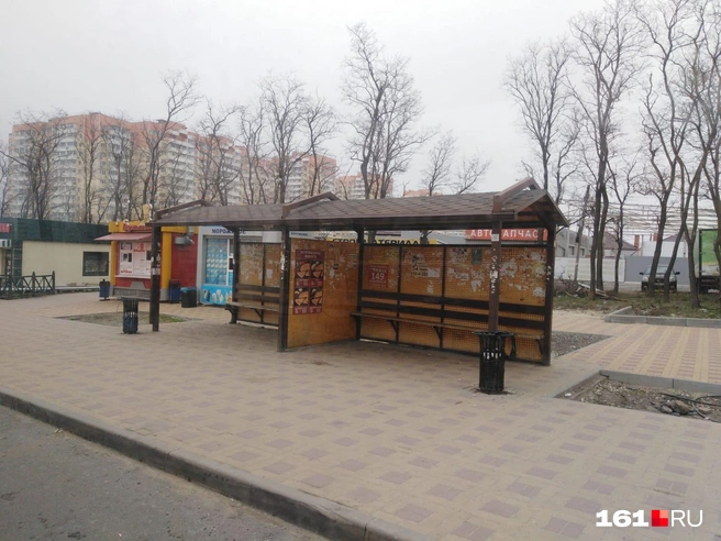 30 марта 2020 года в Ростове почти все автобусные остановки были пустыми | Источник: читатель 161.RU