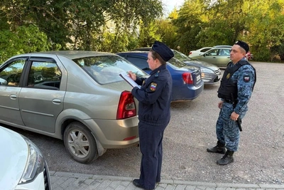 Приставы арестовали авто пьяного водителя из Великих Лук