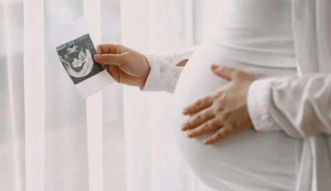 Закон направлен на обеспечение защиты женщин от внешнего давления и сохранение за ними возможности самостоятельно принимать решение о продолжении беременности | Источник: Nk-tv.com