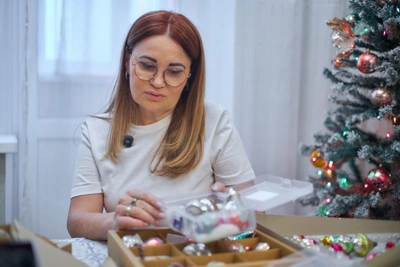Samara artisan restores over 1,500 Soviet Christmas ornaments