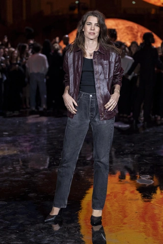 Шарлотта Казираги на показе Dior весна-лето 2026. 