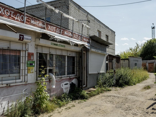 Когда-то торговля здесь была более оживлённой, продавали хот-доги. | Источник: Александр Куренной / 76.RU